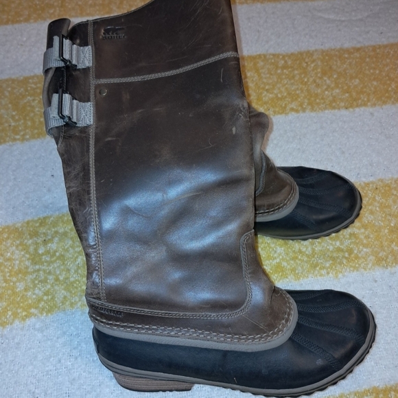 Sorel Women's Brown Leather Boots - Picture 2 of 12